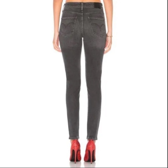 𝅺levis 721 High Rise Skinny Black - Picture 5 of 14